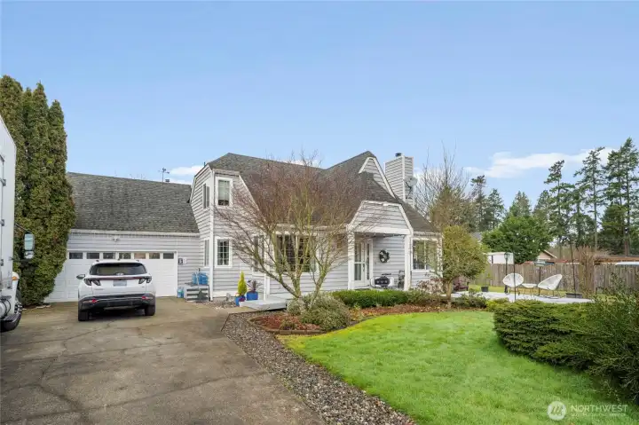 Plenty of parking for guests -- and room for your RV or boat!