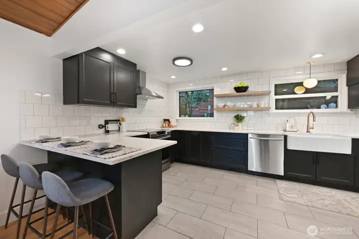 Kitchen bar