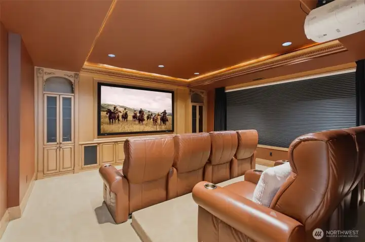 For movie lovers and sports fans, the private theatre with 7 lounge seats will not disappoint.