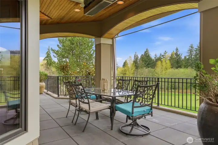 The views of the course are delightful, yet this home is uniquely positioned to be private from both the neighbors and the golfers.