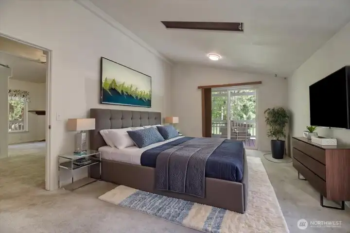 Main Bedroom (Virtual staged)