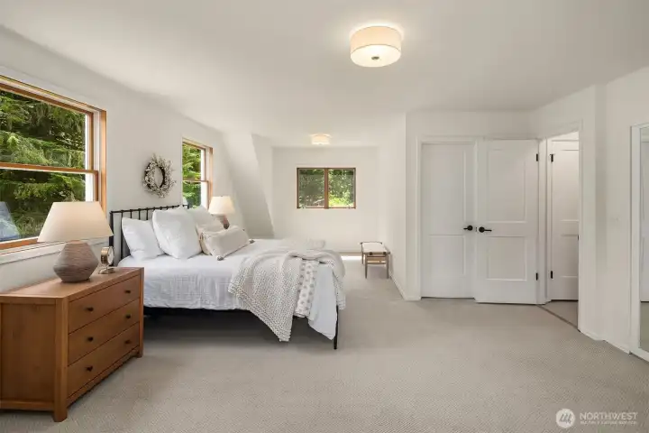 Main House Primary Bedroom