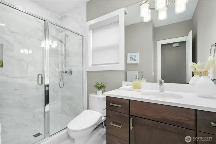 Main level bathroom with shower; yes, shower on main
