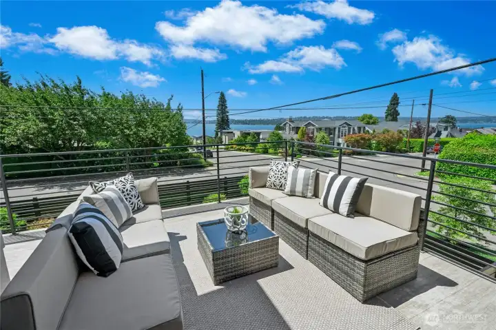 Main level patio - need I say more?