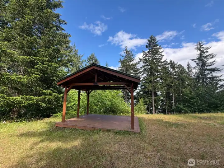 Nice, easy care homesite. Nice, easy care homesite.