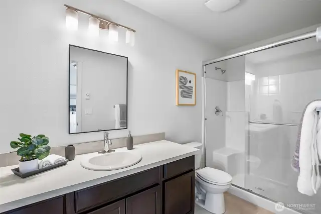 Photographs are for illustrative purposes only. Features, finishes, interior/exterior colors, landscaping and floorplan shown may vary from actual homes built.