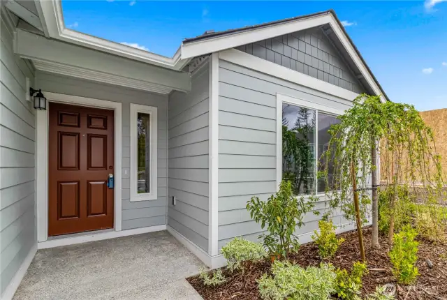 Photographs are for illustrative purposes only. Features, finishes, interior/exterior colors, landscaping and floorplan shown may vary from actual homes built.