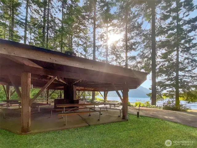 Division 1 Cabana