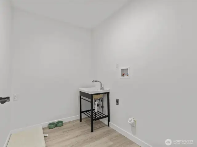 Laundry room next to the upstairs bedrooms! Convenient!