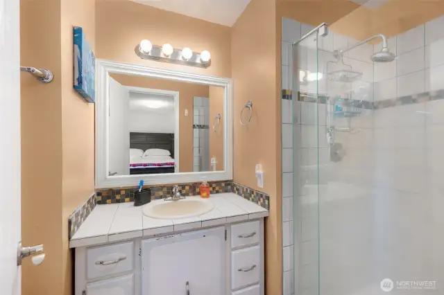 Primary bath