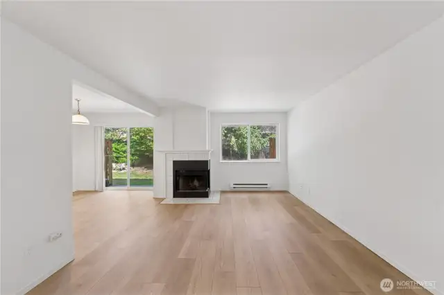 Living area - View from entry