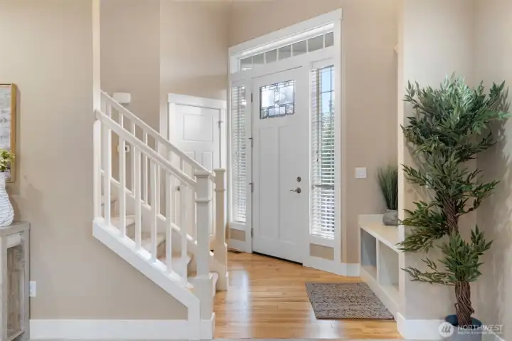 Front Foyer Lots of Light Storage Space and Coat Closet