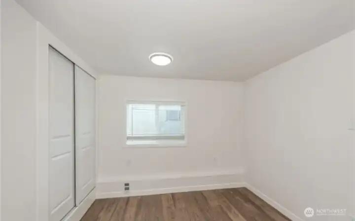 Comfortable second bedroom for guests, flex-space or a home office