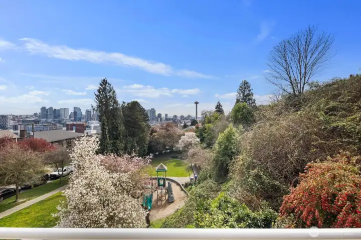 You sit just above beautiful Bhy Kracke Park.