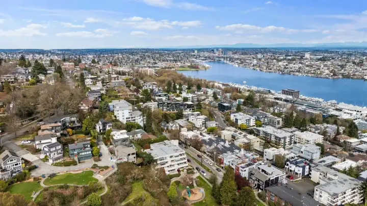 Looking Northwest toward Lake Union and the Cascade mountain range; head right down to Eastlake for some kayaking.