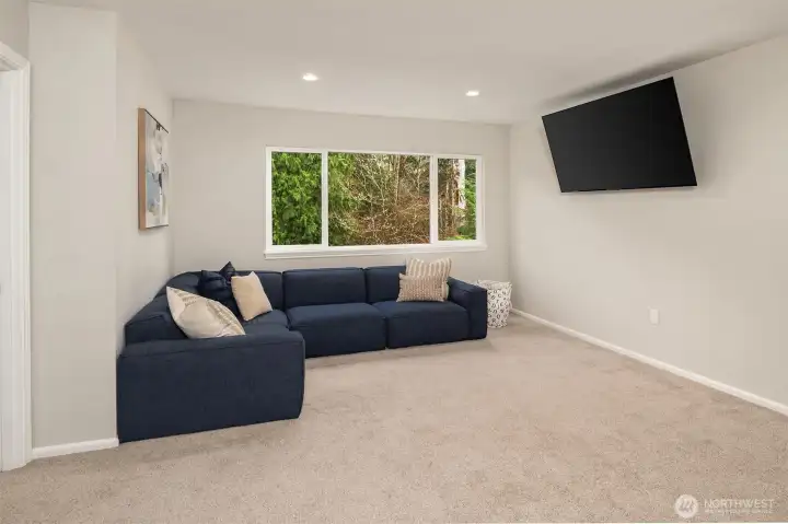 2nd level bonus room loft.