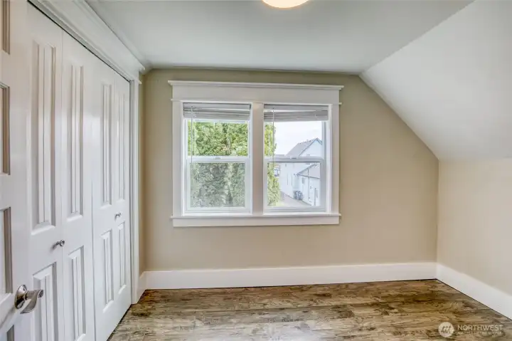 3rd bedroom with double door closets