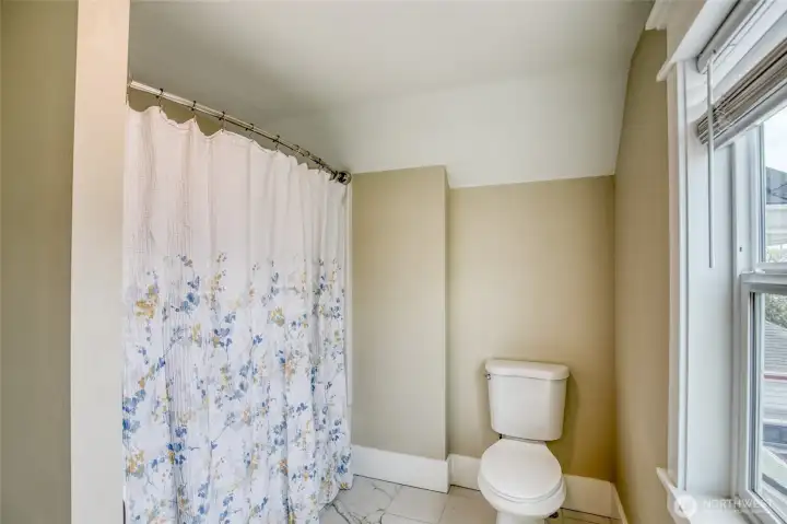 Second floor full bathroom