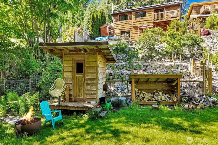 Down below the home is a small Sauna for regenerating your body and soul Down below the home is a small Sauna for regenerating your body and soul