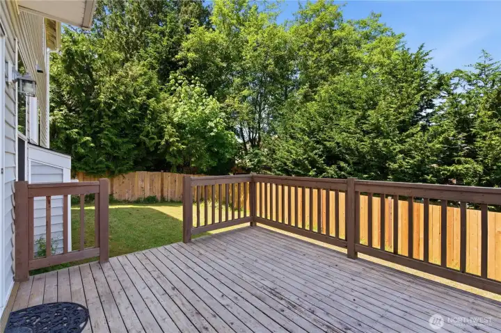 Enjoy summer eating al fresco or relax and enjoy the peaceful fully fenced back yard setting.