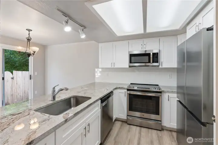 Beautifully updates kitchen!
