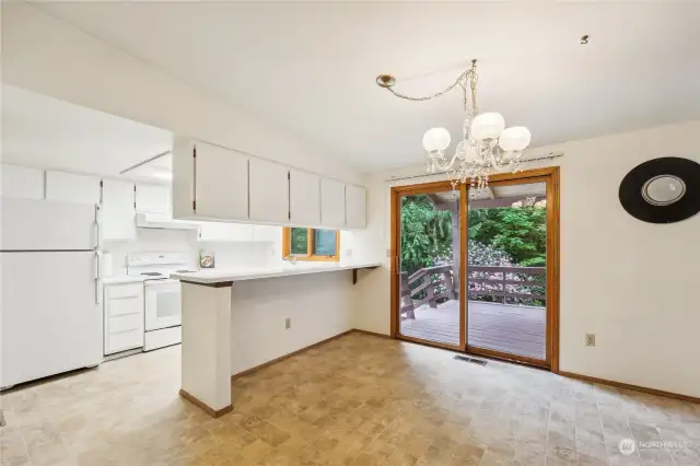 Dining Room w/ Deck access