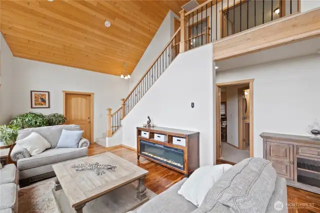 Main floor livingroom