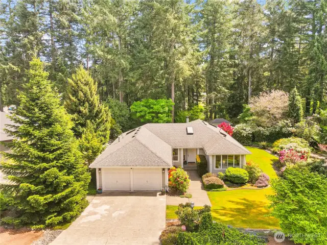 The most beautiful grounds to provide natural privacy to surround the property.