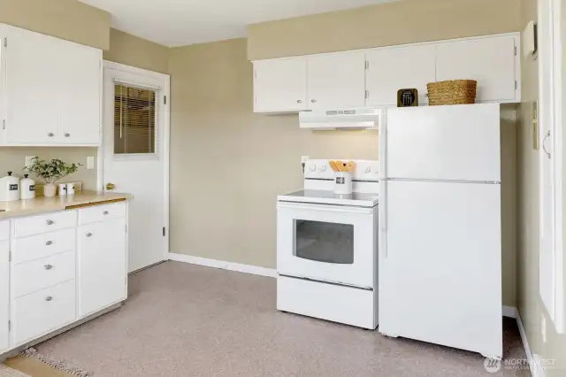 All appliances stay including the washer & dryer.