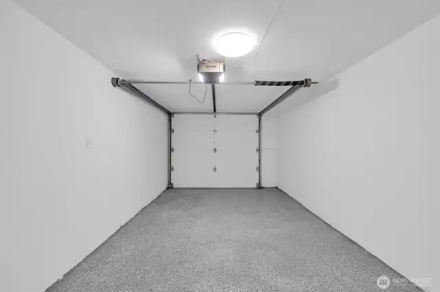 Spacious garage - 8042 19th Ave NW, Seattle, WA 98117