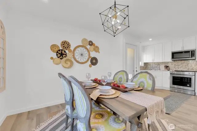 Beautiful dining area - 8042 19th Ave NW, Seattle, WA 98117