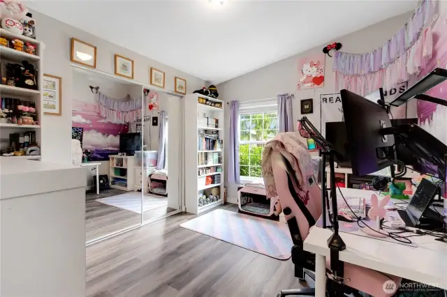 2nd bedroom