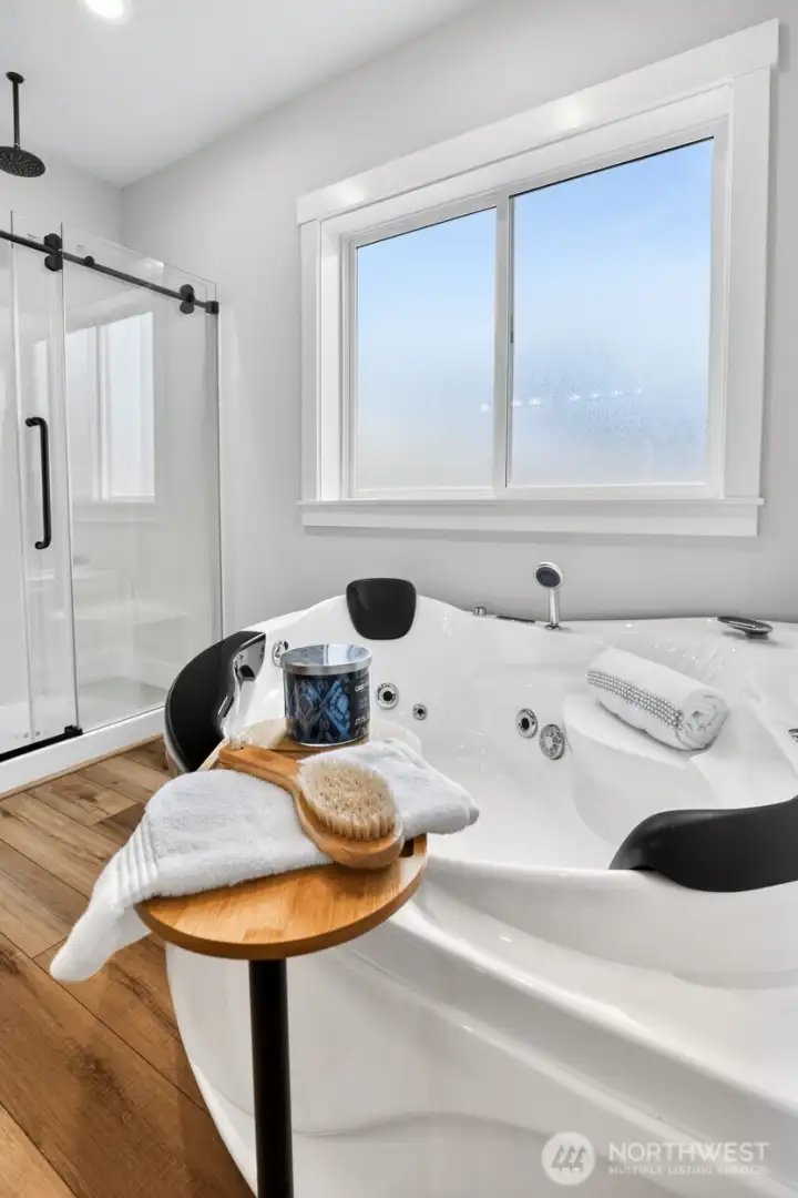 Primary Suite - 2-Person Jetted Tub with Spa Feature