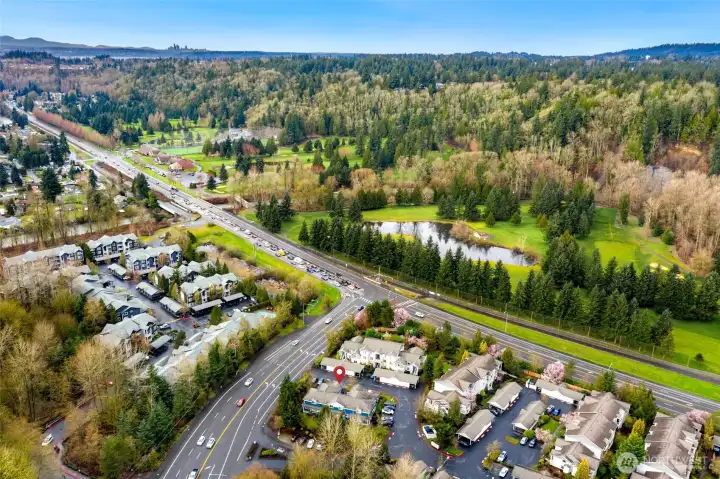 Maplewood Golf Course and Cedar River Trail is across the street. Easy access to downtown Renton.