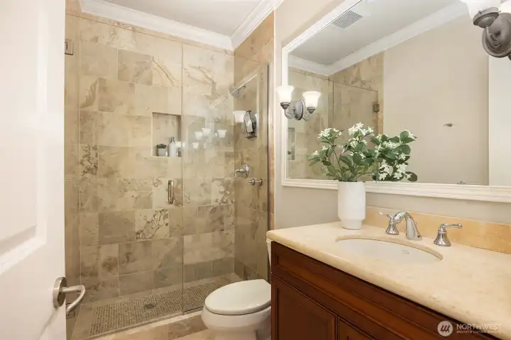 bathroom, upper floor hall bathroom, upper floor hall