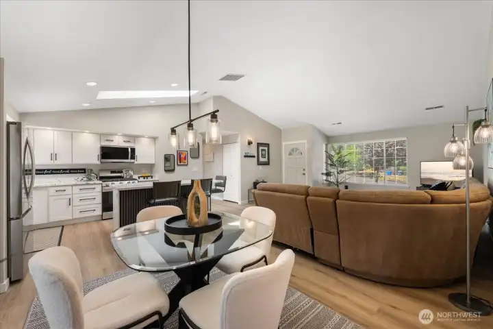 Spacious living area offers the perfect place to relax or entertain. Spacious living area offers the perfect place to relax or entertain.
