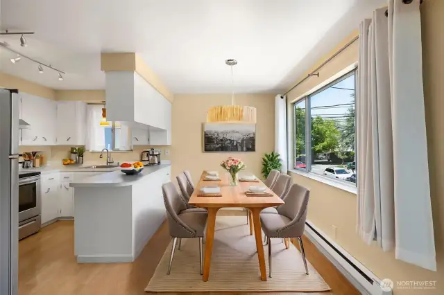 1723 kitchen/dining