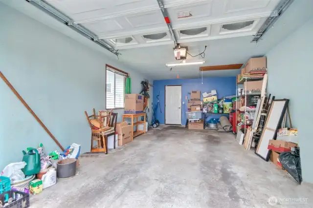 Spacious garage