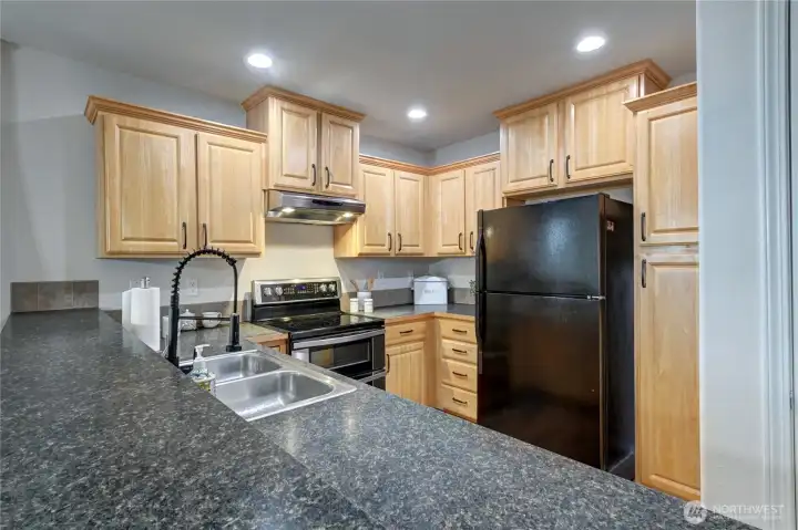 Well appointed Kitchen all appliances Stay