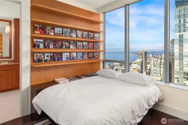 Guest room in a separate wing and ensuite bathroom.