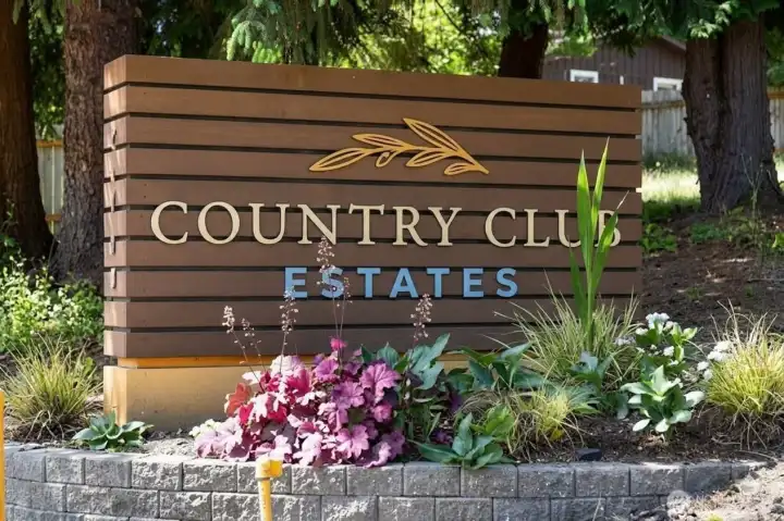 Welcome to Country Club Estates Welcome to Country Club Estates