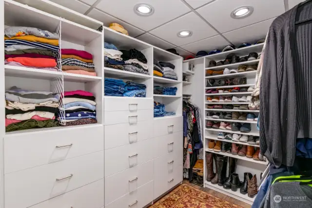 ...and a HUGE walk-in closet
