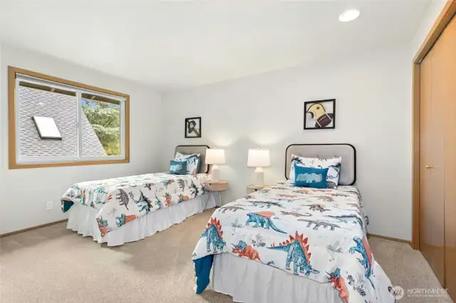 One of the good sized guest rooms.