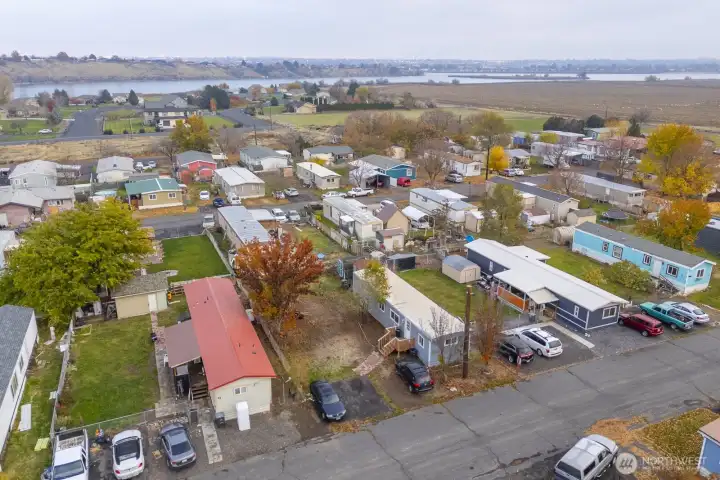 Mobile home park near the lake