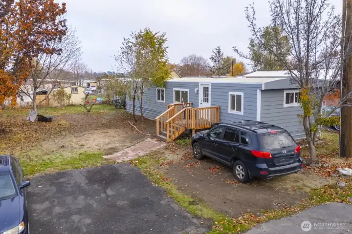 Large lot, extra parking room