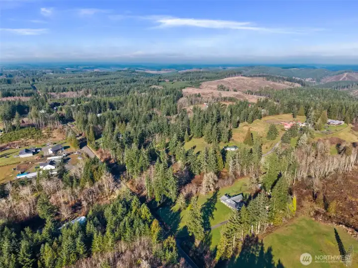 Bird’s-eye view of the surrounding neighborhood and countryside.