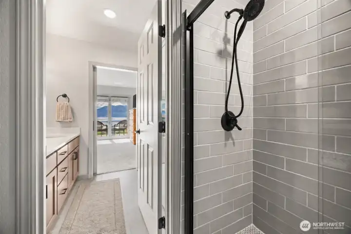 Primary ensuite