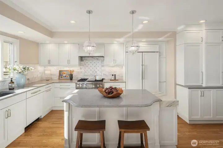 Abundant counter and cabinet space
