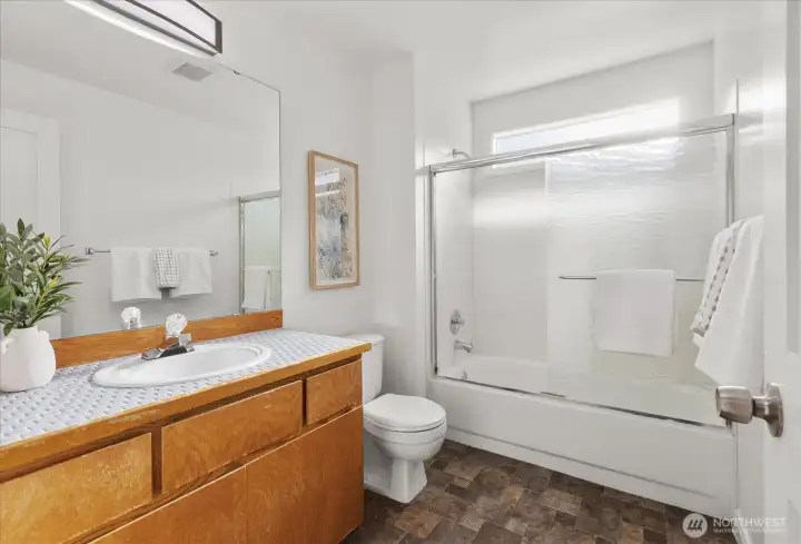 2nd bathroom