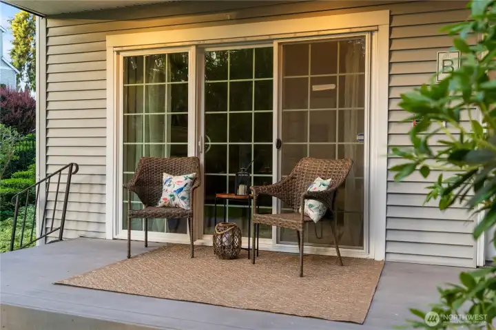 Welcoming deck